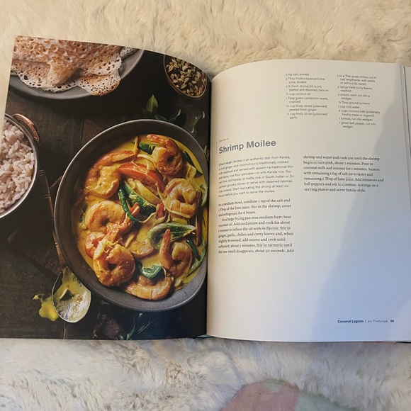 New Ottawa Cooks Cookbook - Picture 2 of 7